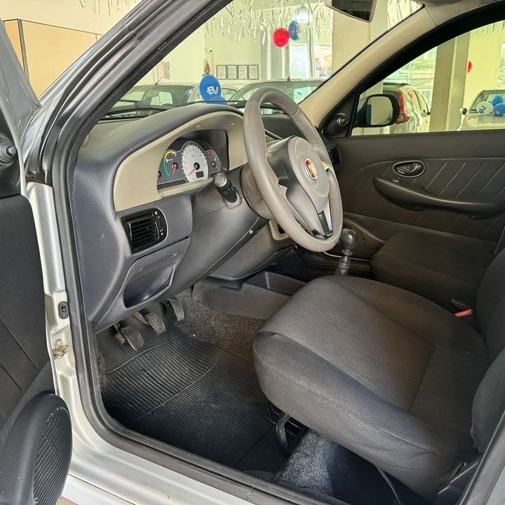 FIAT PALIO CELEBRATION 1.0 2010