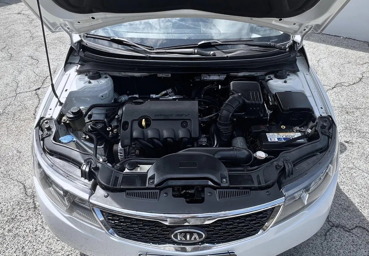 KIA CERATO 1.6 SX3 16V GASOLINA 4P AUTOMÁTICO 2012